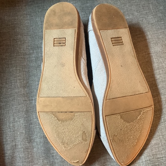 Toms pointed toe flat size 9.5 - Picture 2 of 5